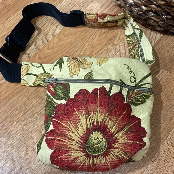 DINA RICHARD WAIST BAG - Picture 2 of 3